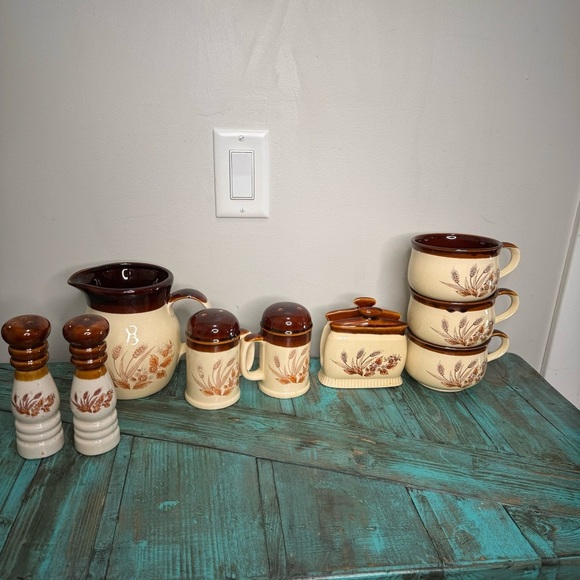 Vintage 70s Stoneware Wheat Pattern 9 Piece Bundle - Picture 2 of 11